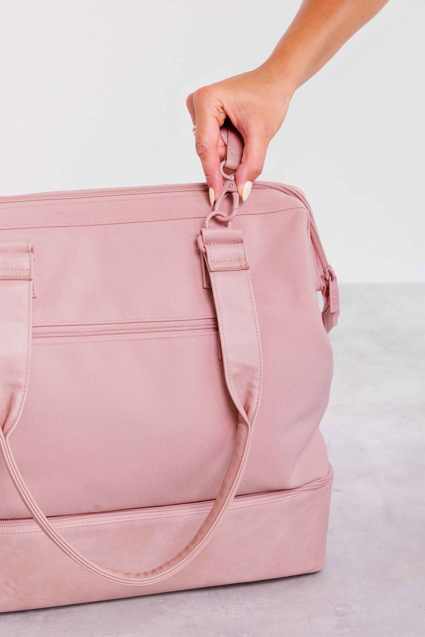 Resale The Weekender in Atlas Pink