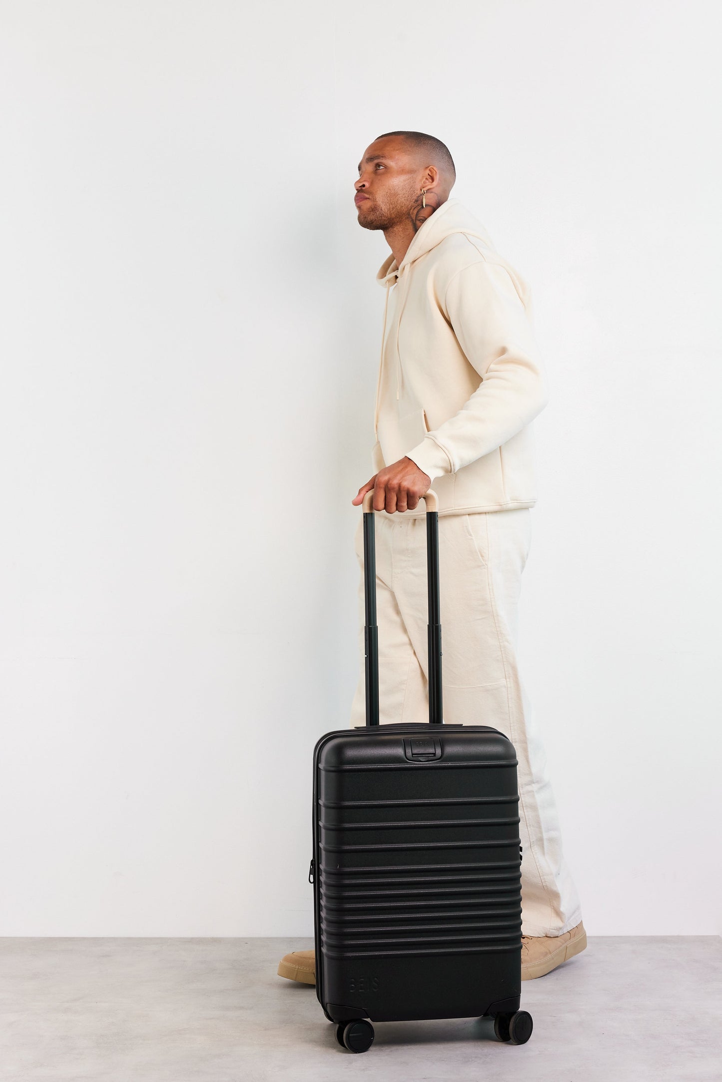 Resale The Carry-On Roller in Black