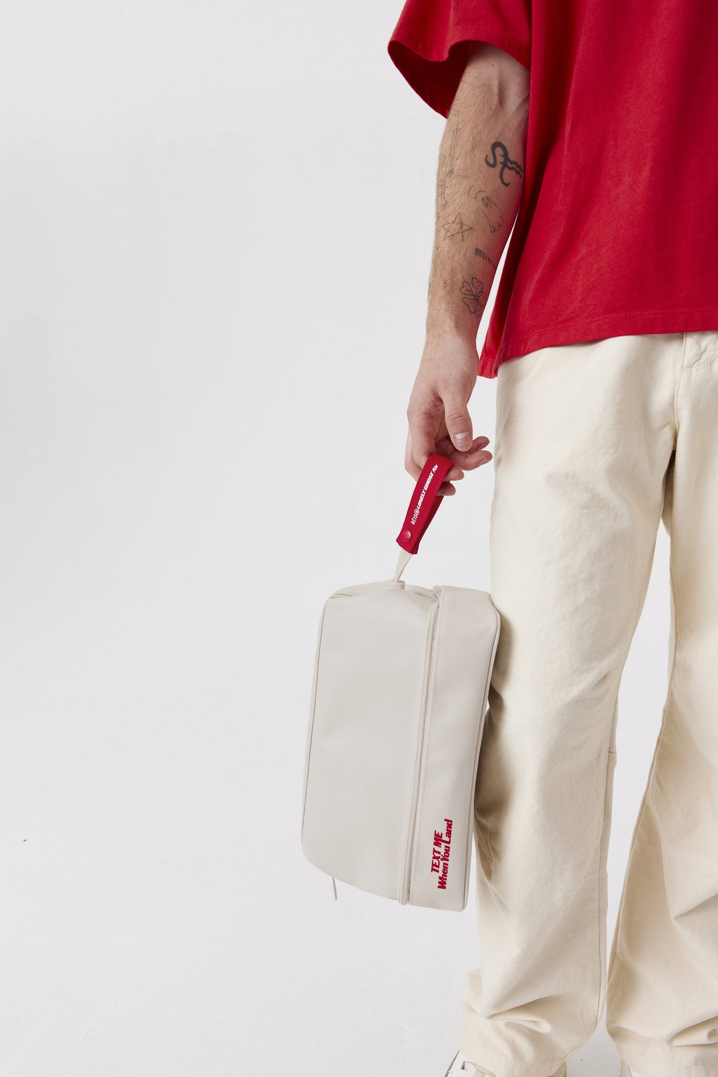 Resale The Dopp Kit in Ghost White