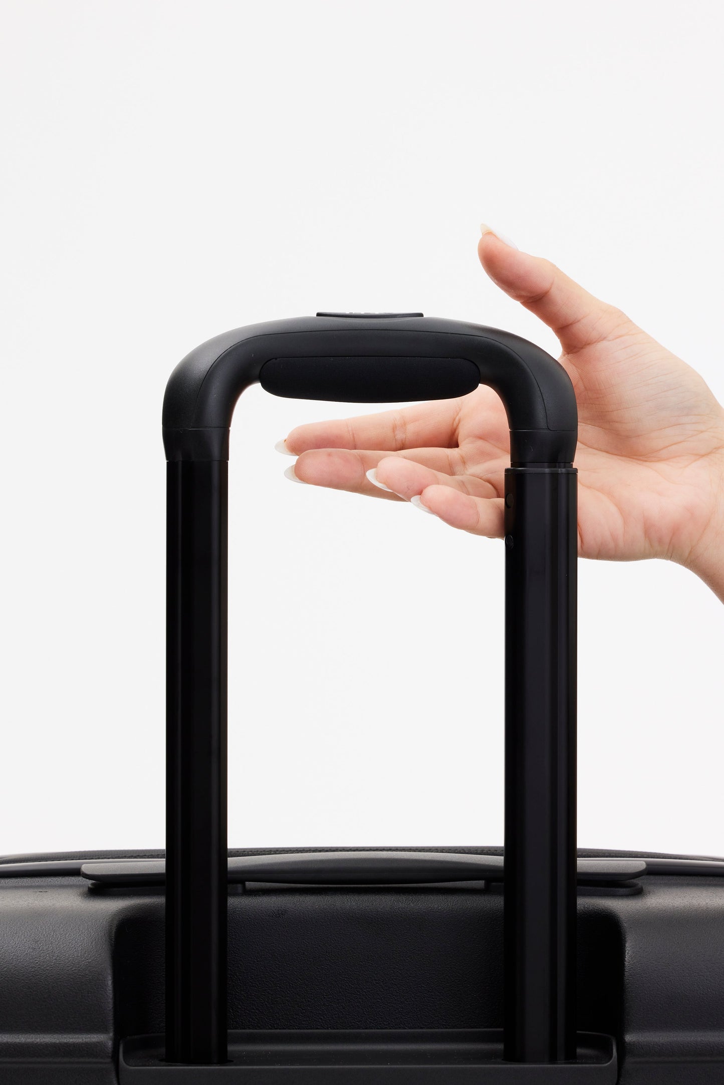 Resale The Carry-On Roller in All Black