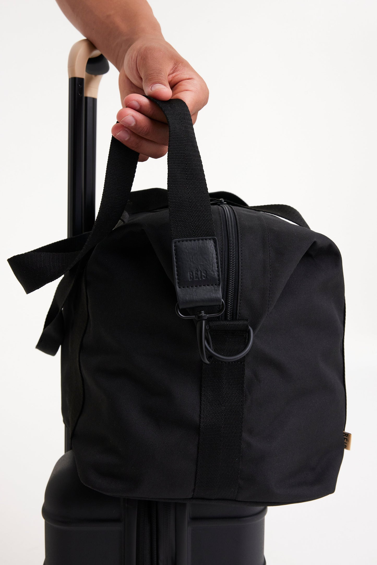 Resale The BÉISics Duffle in Black