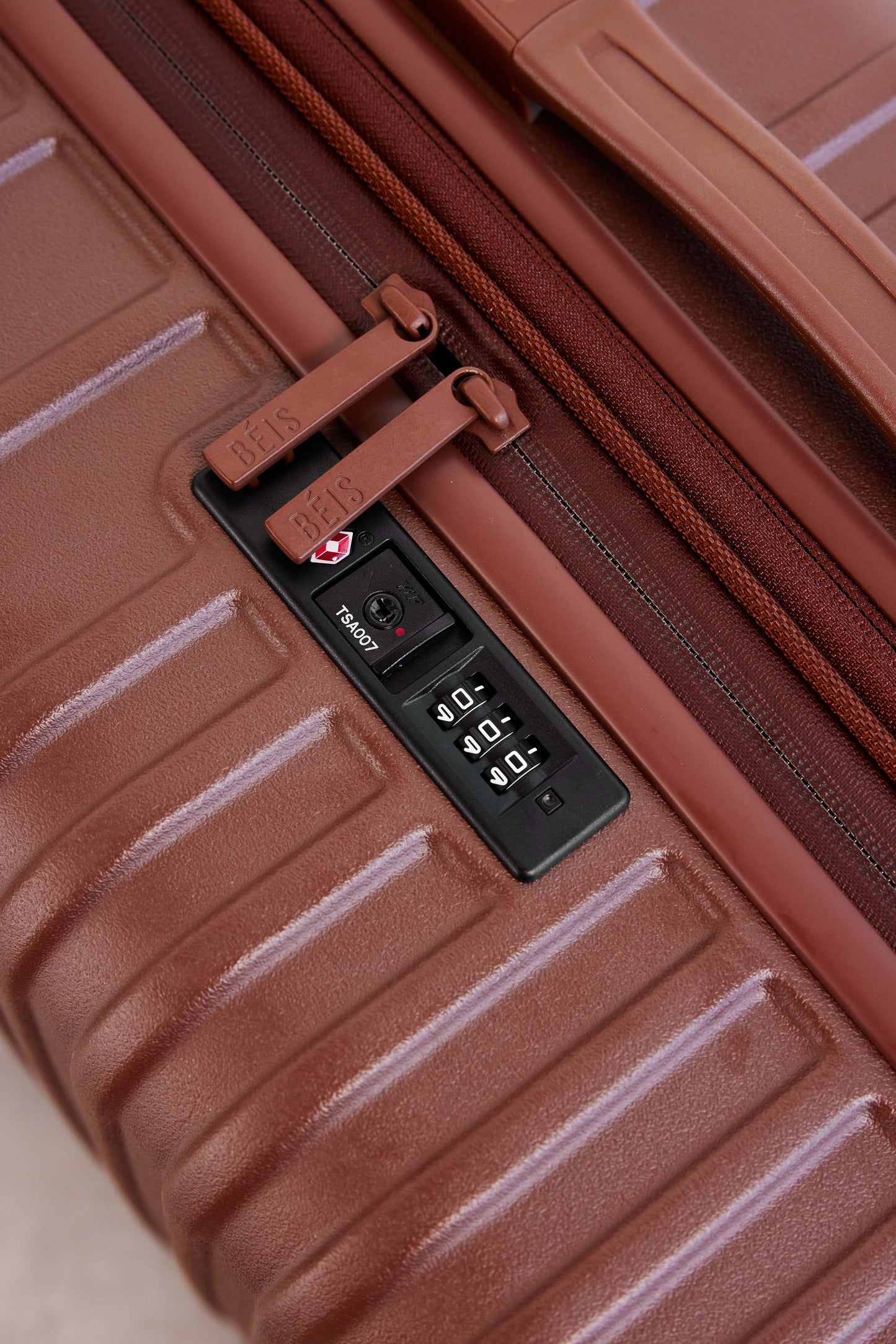 Resale The Carry-On Roller in Maple